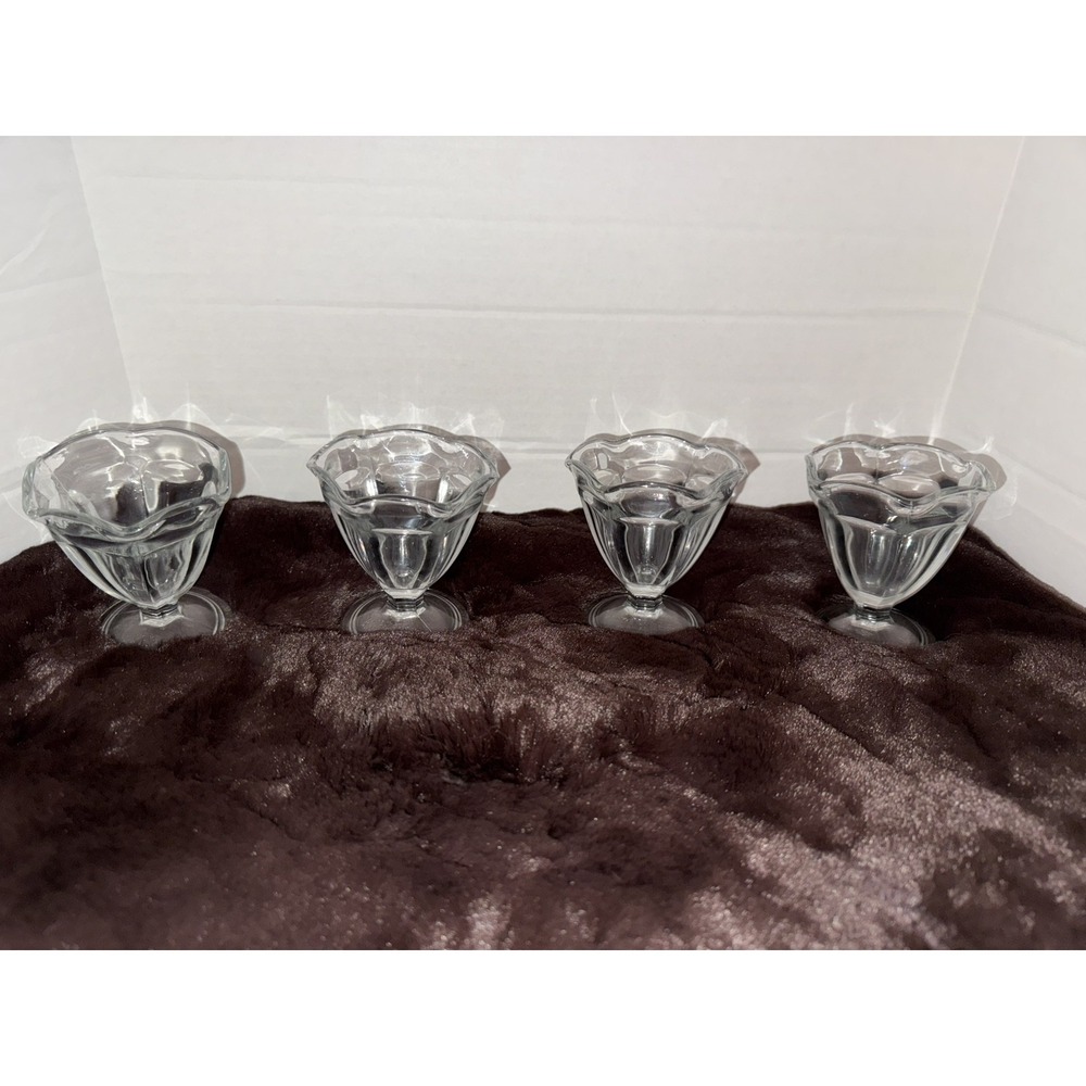 Vintage Ice‎ Cream Sundae Tulip Footed Glasses Set of 4, 4"